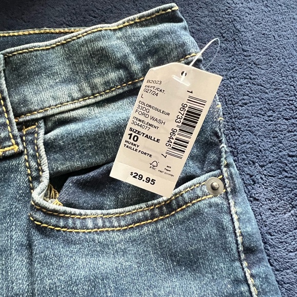 NWT Jean bundle - Picture 3 of 8